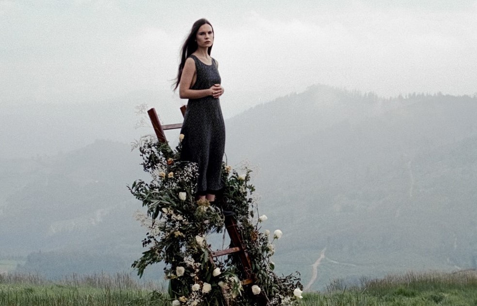 Sara Zozaya abeslariak bere lehen lan luzea kaleratu du ‘Nara’ izenpean