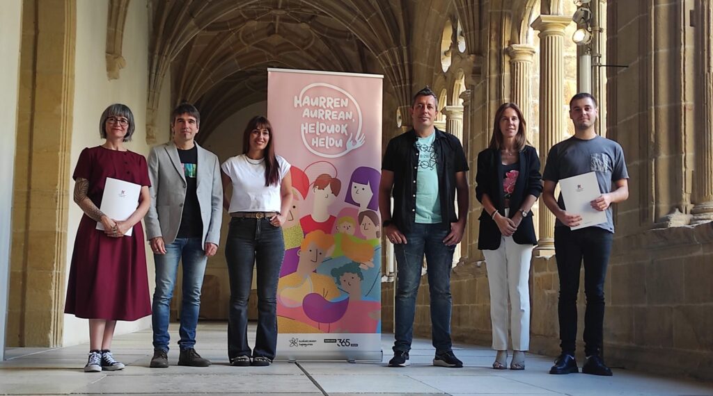 Gaur abiatuko da haurren aurrean helduek dituzten hizkuntza portaeretan euskararen alde eragin nahi duen ekimena