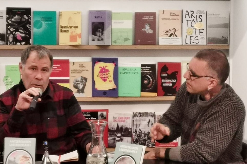 Ander Lipusen antzezlanak Ganbila bildumara gehitu dituzte