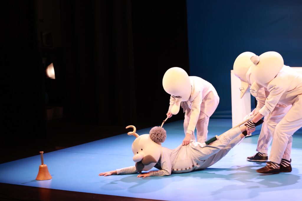 Marie de Jongh konpainiak ‘Bo jauna’ antzerki ikuskizuna estreinatuko du ostiralean, Leioan