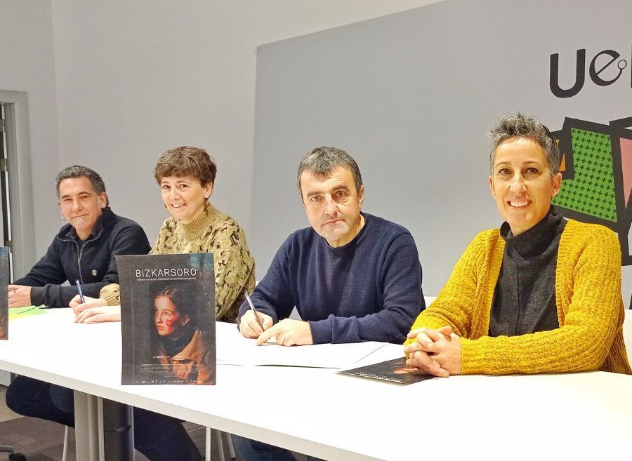 ‘Bizkarsoro’ filma UEMAko kide diren herri gehienetan ikusteko aukera egongo da