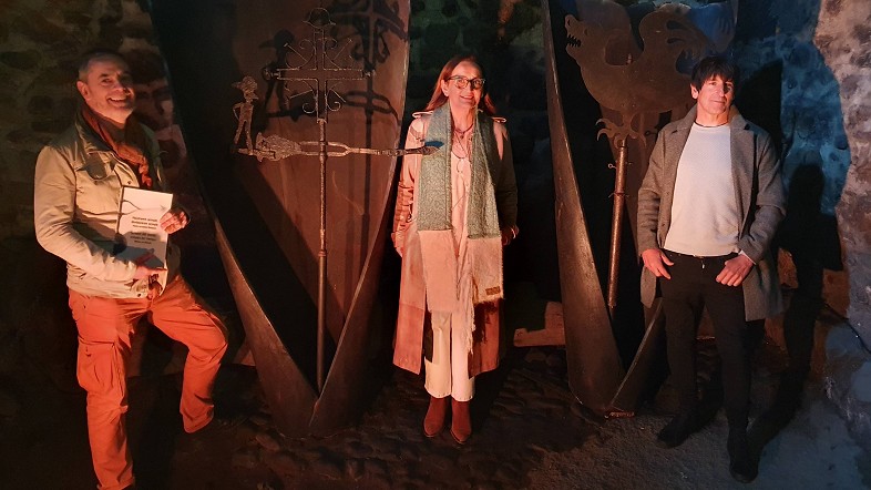 XVIII. eta XIX. mendeko haize-orratzen bilduma bat ikusgai El Pobal burdinolan