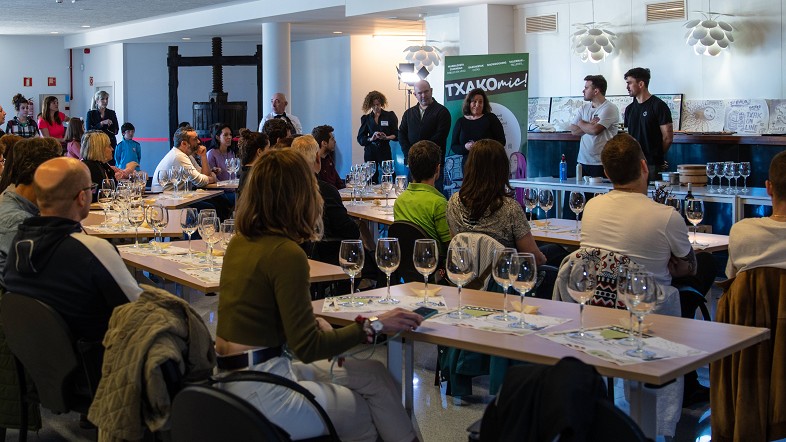 Bizkaiko txakolinak eta euskal komikiak bat egingo dute aurten ere