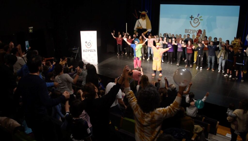 Apirilaren 26an eta 27an Hernanin egingo den Bizipoza Jaia aurkeztu dute