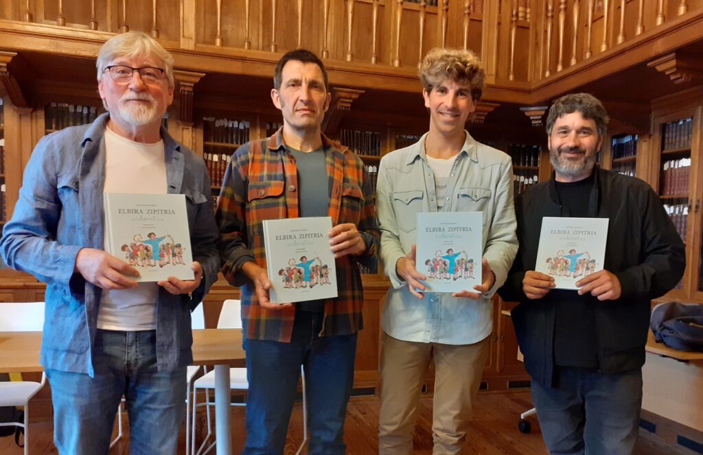 Antton Kazabon idazleak eta Jokin Mitxelena ilustratzaileak ‘Elbira Zipitria andereñoa’ liburua aurkeztu dute
