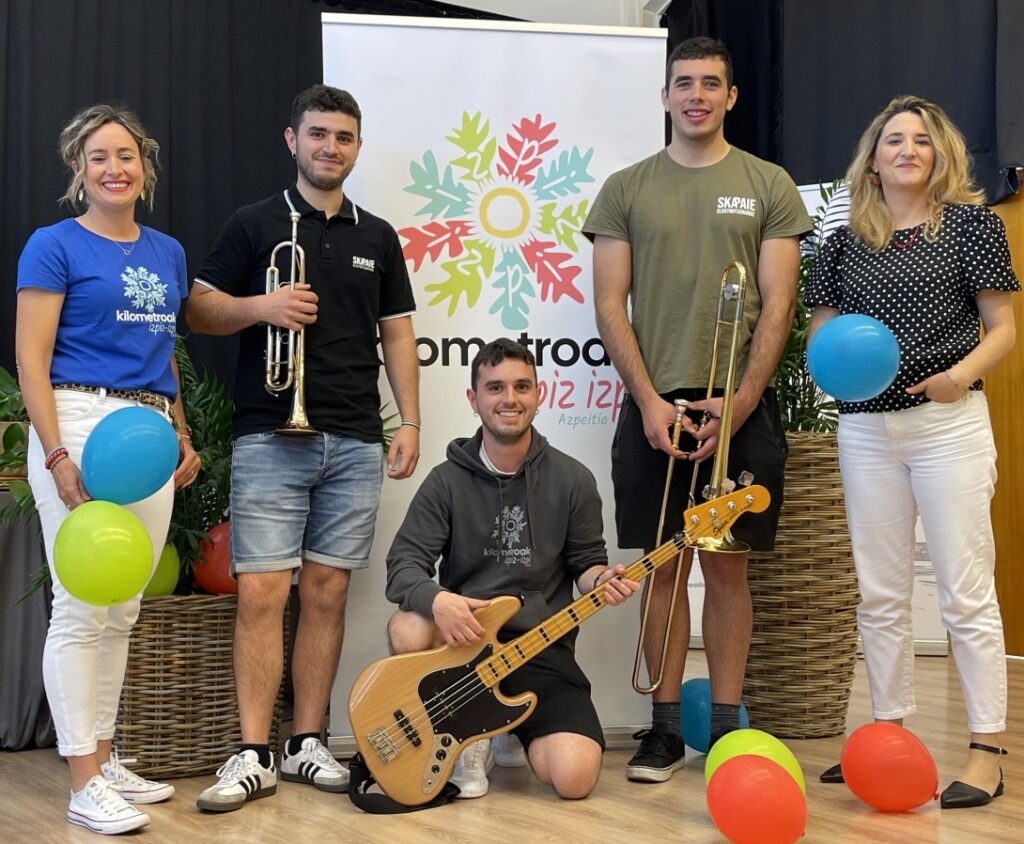 ‘Izpiz izpi’ da aurtengo Kilometroak festarako kanta