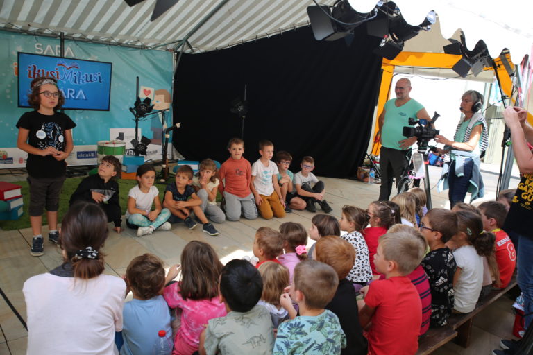 Haur eta gazteak euskal literaturara erakartzeko liburu azoka egingo dute urriaren 11n eta 12an, Saran