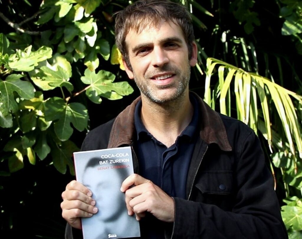 [Bideoa] Frank O´Hara poetaren ‘Coca Cola bat zurekin’ olerkiari idatzitako eleberria ondu du Beñat Sarasolak