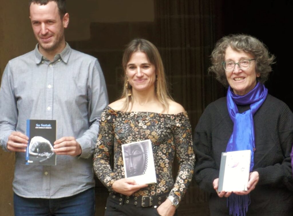 Jon Urzelai, Julia Otxoa eta Aiora Jaka dira Euskadi Literatura Sarietako gainontzeko hiru sarituak