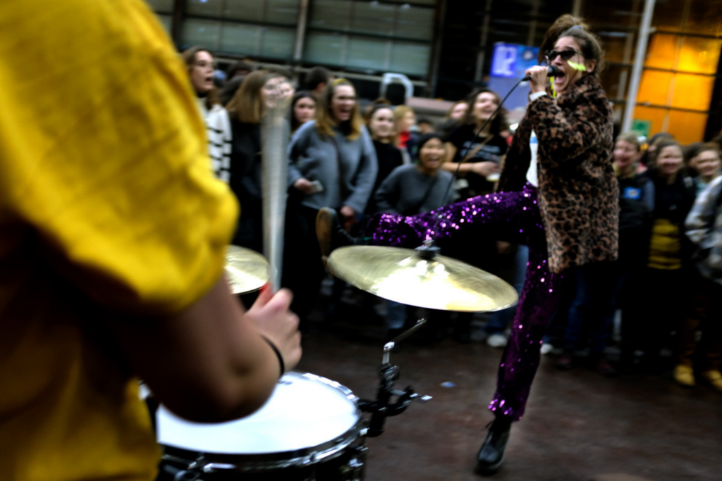 Gazteei begirako egitarau berezia antolatu dute abenduaren 6an, Durangoko Azokan