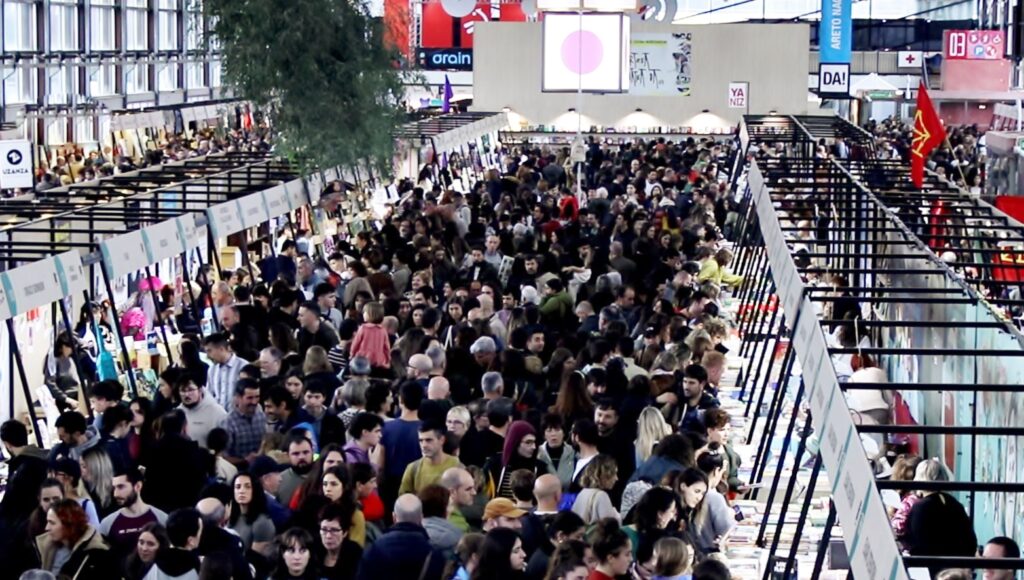 ‘Zu non, han DA!’ egitasmoaren bidez, Durangoko Azoka Euskal Herrira zabalduko da aurten ere