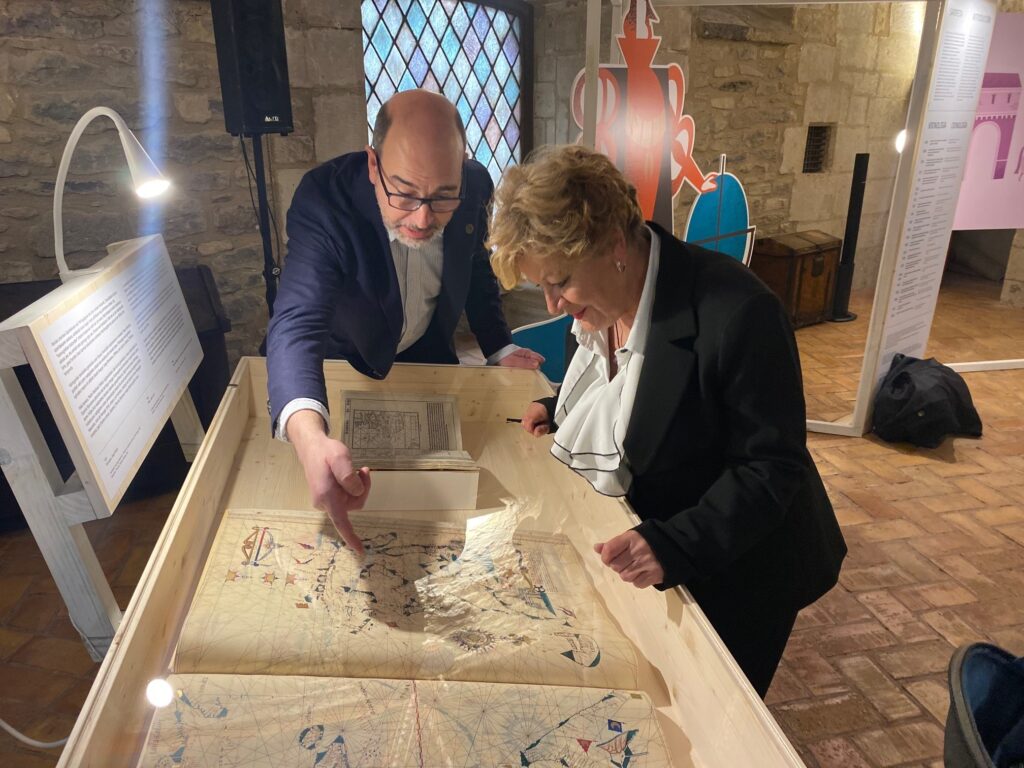 Arabako Artxiboak ‘Zesarra Gasteizen’ erakusketa paratu du Gasteizko Kordoi Etxean