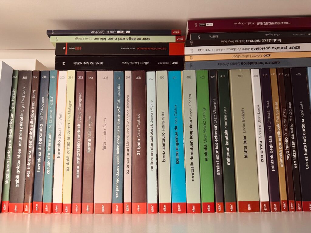 Euskal Kultur Erakundeak eta Elkar Fundazioak EKE-Elkar literatura bekaren hirugarren edizioa abiatu dute