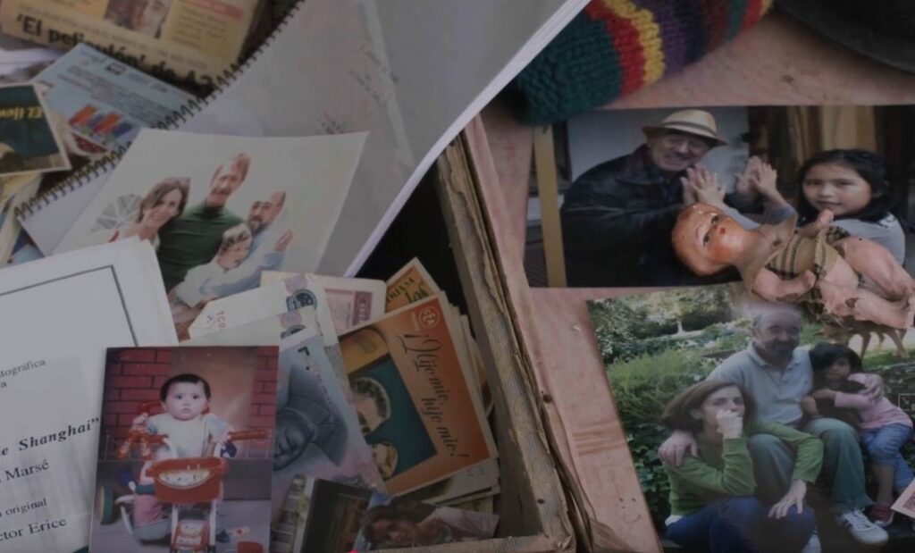 Euskal arte eszenikoen “artxibo bizia” aurkeztu dute ‘Alex Anguloren Maleta’ izenpean