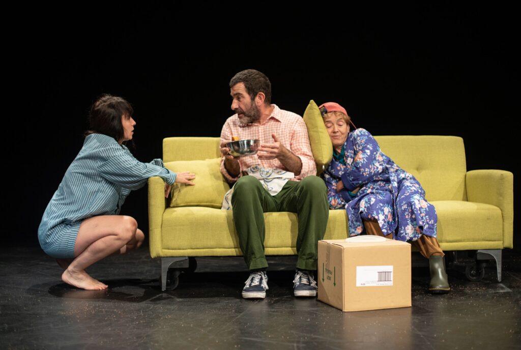 Hika Teatroaren ‘Zorretan’ antzezlanak irabazi du Donostiako 25. Antzerki Saria