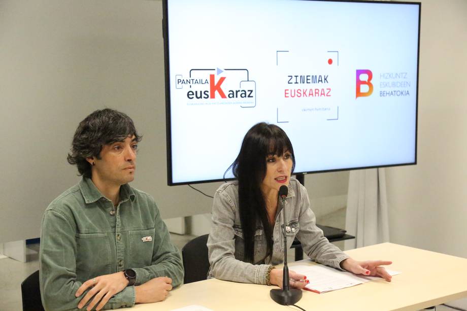 2024an zinema komertzialetako euskarazko emanaldien datuak “gordin bezain kezkagarriak” direla salatu dute