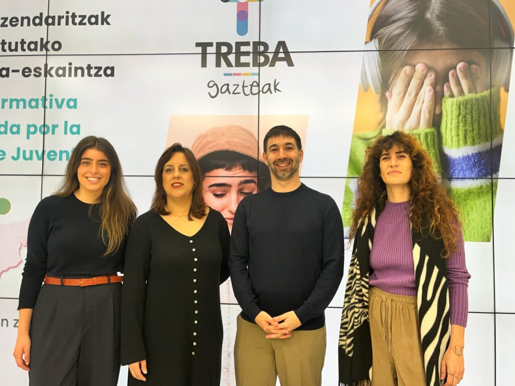 Treba programa abian da Gipuzkoan, aurten nerabeentzako taldea gehitu zaie gazte eta gurasoenei
