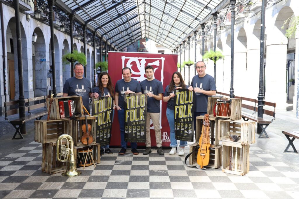 Apirilaren 23tik 27ra izango da, Tolofolk musika jaialdia Tolosan