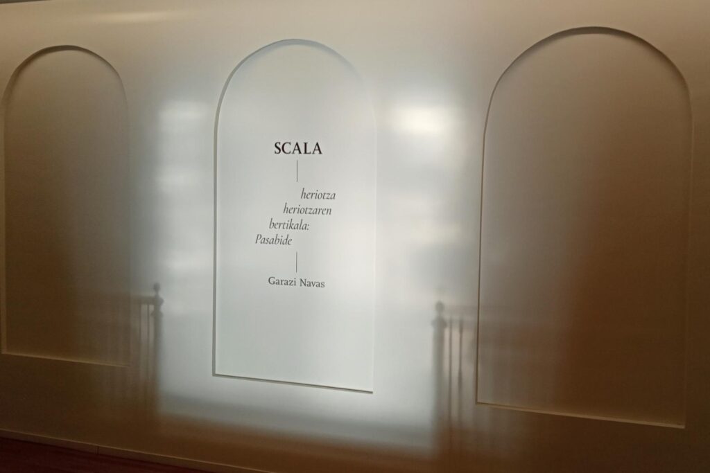 Garazi Navasen akordeoiak soinu-esperientzia bihurtuko du Tabakalerako eskailera nagusia