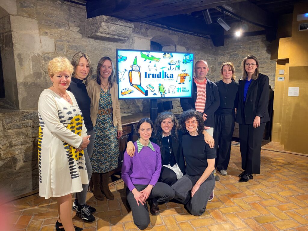 Irudikak 2025eko Egonaldien programaren erakusketa inauguratu du Gasteizen