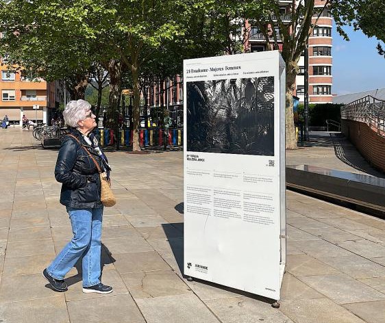 Hainbat diziplinatan emakumeek egindako lana ikusarazteko erakusketa ireki dute Durangon