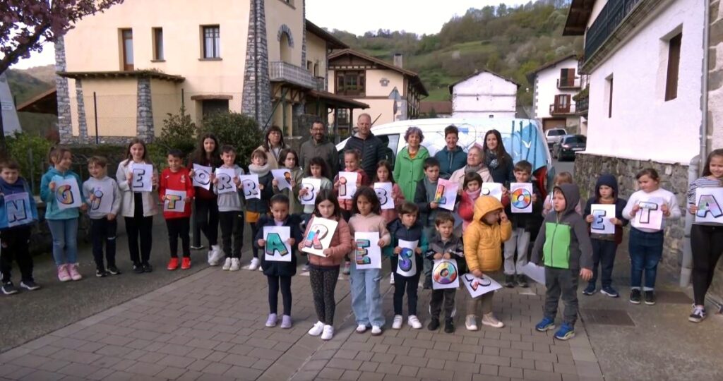 Leitzako liburutegitik Aresora, Goizuetara eta Aranora