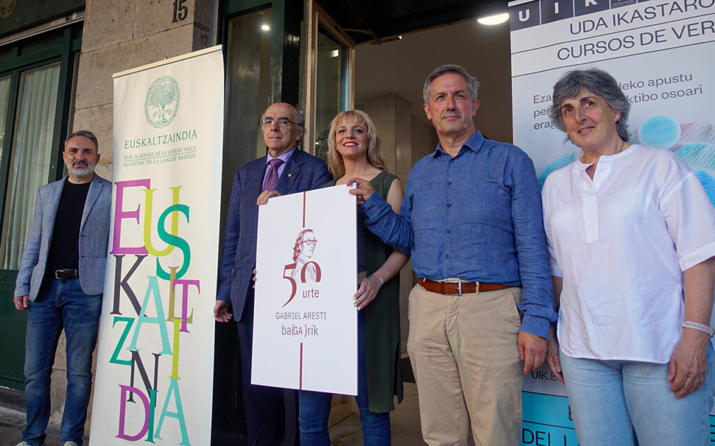 Gabriel Arestiren lana eta bizitza aztertzeko uda ikastaroa antolatu dute Euskaltzaindiak eta EHUk, Bilbon