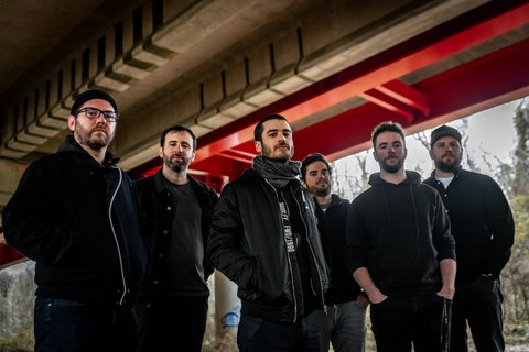 Auhen talde lapurtarrak bost kantuz osatutako EP-a argitaratu du