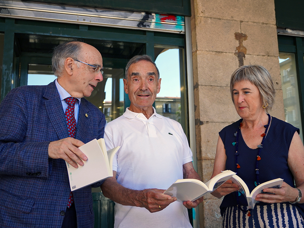 Angel Ugarteburuk ‘Hegan eta Jare’ bigarren eleberria kaleratu du