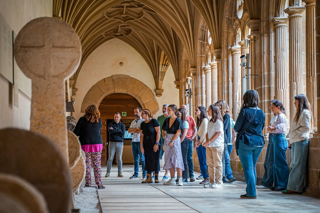 Irakurleen VIII. Topaketak hamar herrialdetako euskara eta euskal kultura irakasleak bilduko ditu bihar, Donostian