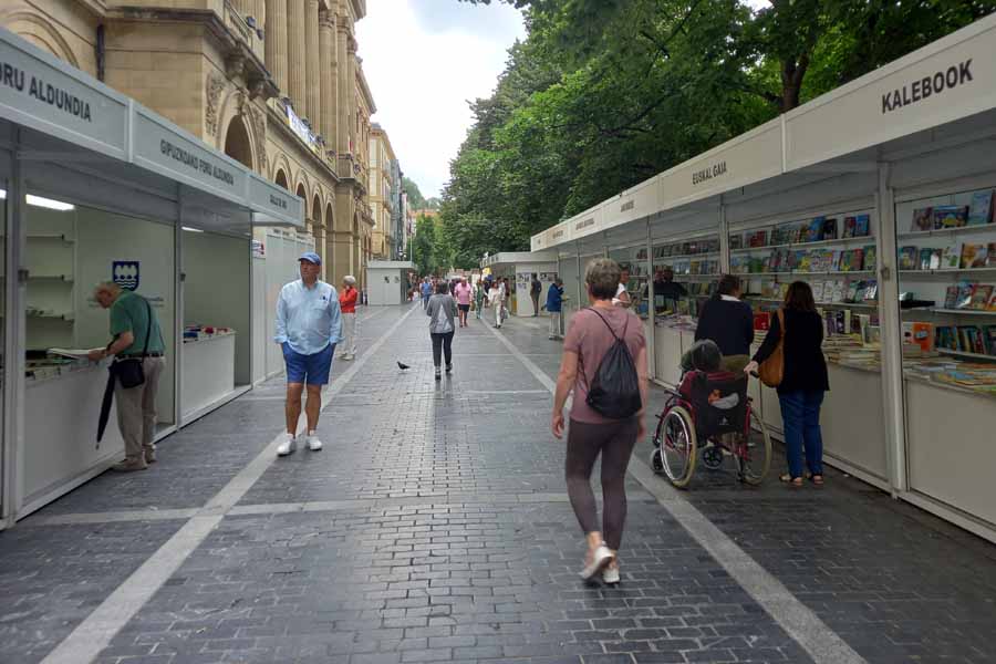 Bihar abiatuko da Donostiako Liburu Azoka