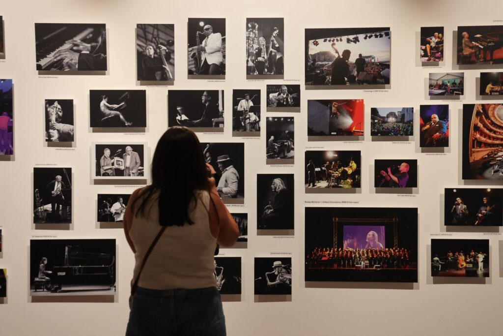 ‘Jazzaldia. Irudi bidaia’ erakusketa zabalik da Donostiako San Telmo Museoan