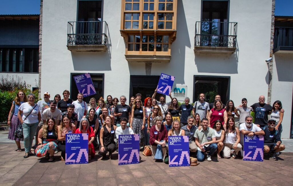 Markalariak, euskarazko komunikazio-agentzien lehen topaketa