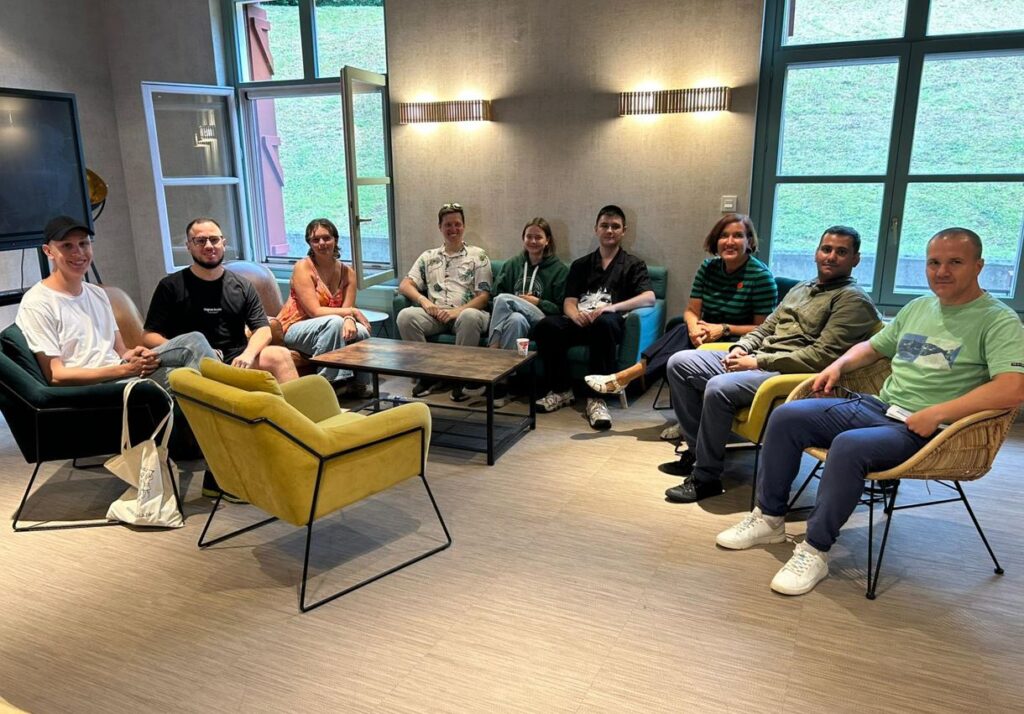 Euskara eta euskal kultura irakurletzetako 27 ikaslek aurrez aurreko ikastaro trinkoa egingo dute Zornotzako Aurten Bai barnetegian