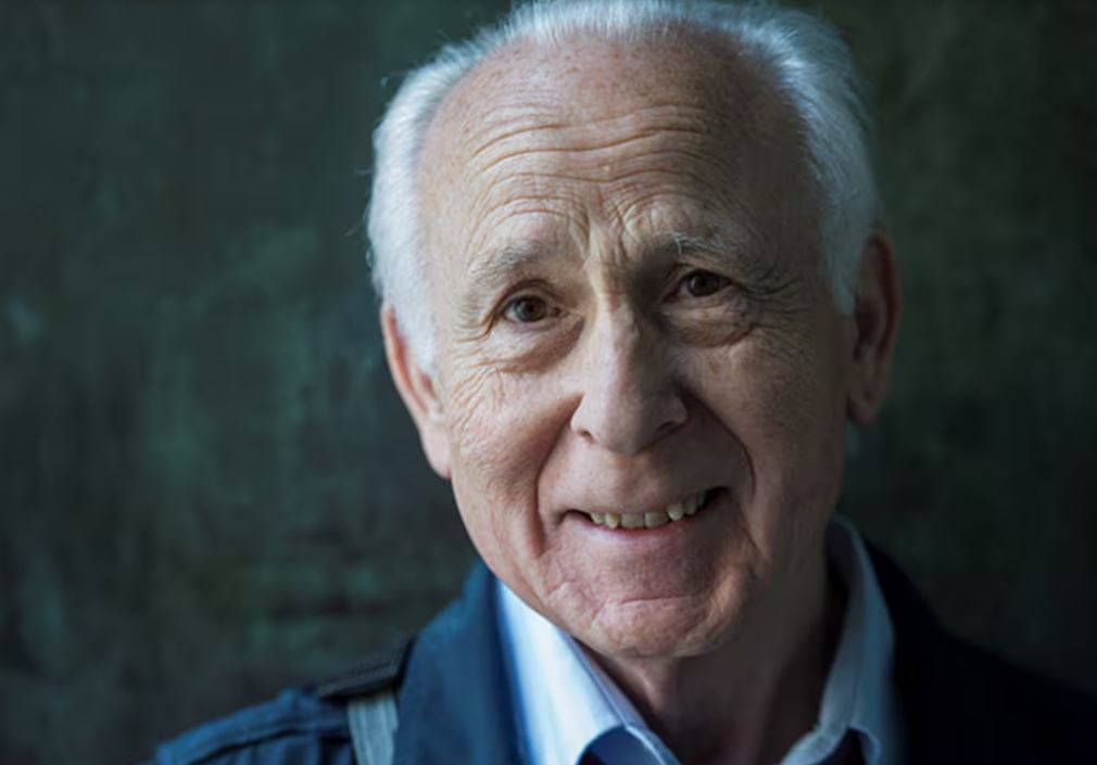 Joxe Azurmendi euskal pentsalari eta kulturgilea zendu da