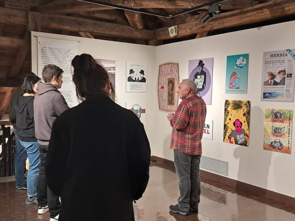 Markos Gimenoren ‘Karteletrak’ erakusketa irekiko dute urriaren 3an, Gasteizko Izaskun Arrue Kulturgunean