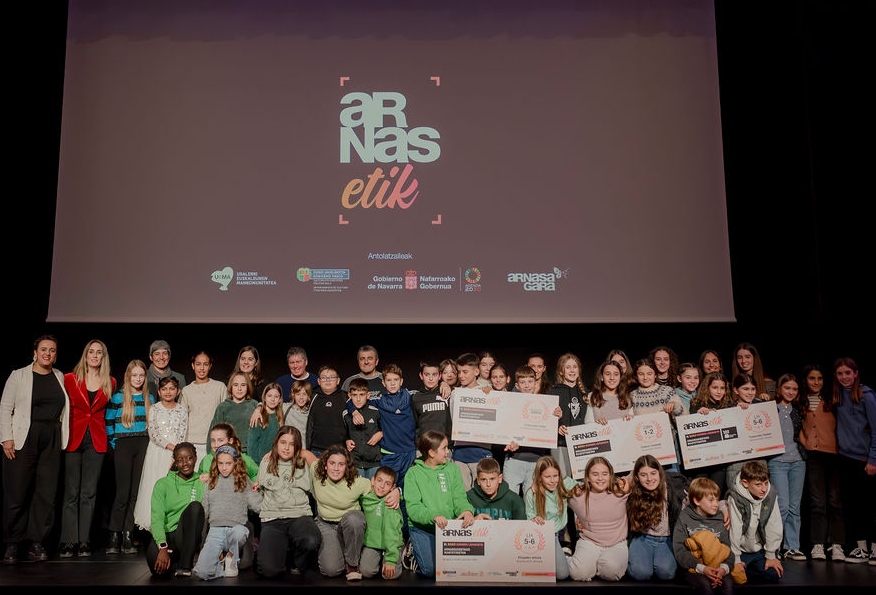 Gazteek hizkuntza ohituren inguruan gogoeta egiteko abian da ‘Arnasetik’ bideosormen lehiaketa