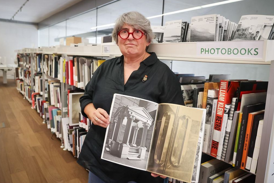 Donostiako San Telmo Museoak Gabriela Cendoyaren argazki-liburu bilduma eskuratu du