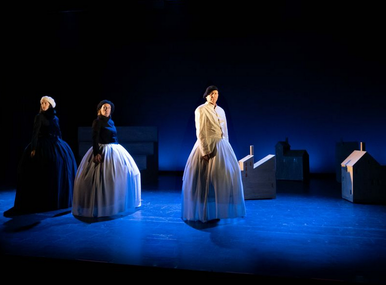 Ados Teatroak ‘52 Hertz’ obra estreinatuko du asteburuan, Donostiako Antzoki Zaharrean