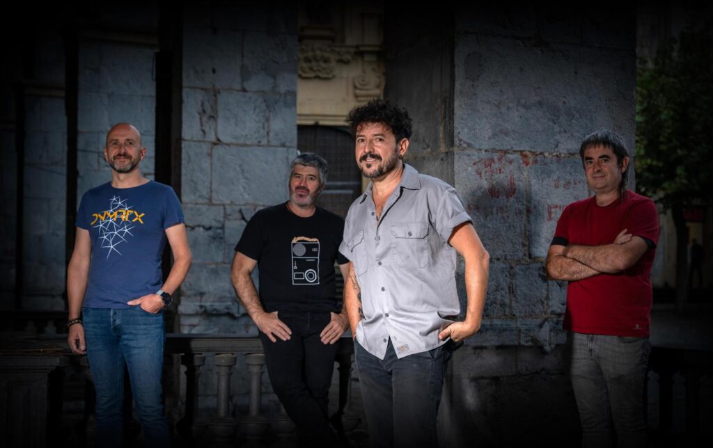 Etzakit taldea Oialumeko oholtzara igoko da 2026ko urtarrilaren 5ean