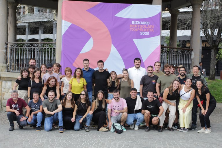 Dena prest da Bizkaiko Bertsolari Txapelketari hasiera emateko