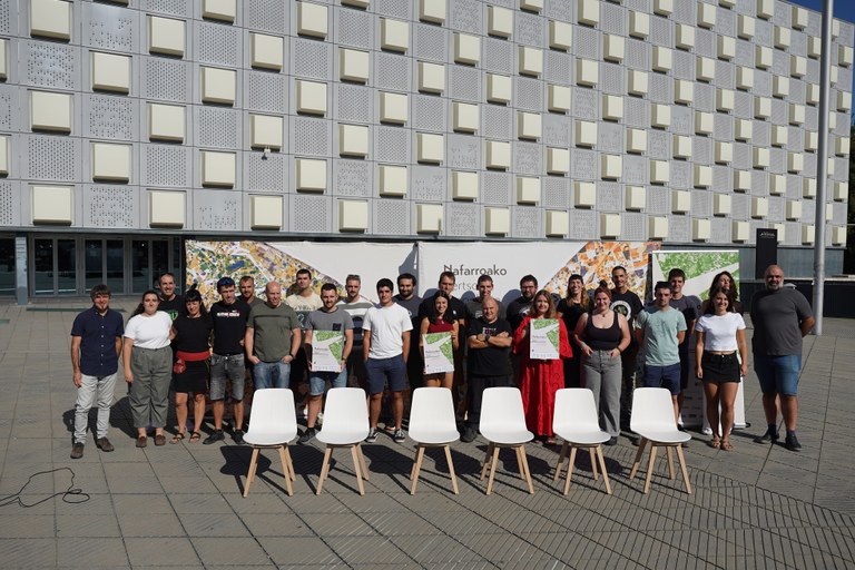 Bertsolaritza Nafarroa osora hedatzeko apustua