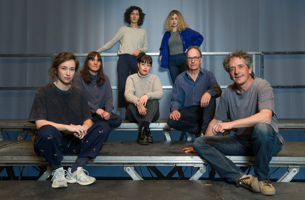 ‘Ikimilikiliklik Vol.2’ ikuskizuna, zubi artistiko bat duela 50 urteko abangoardia eta egungo sorkuntzaren artean