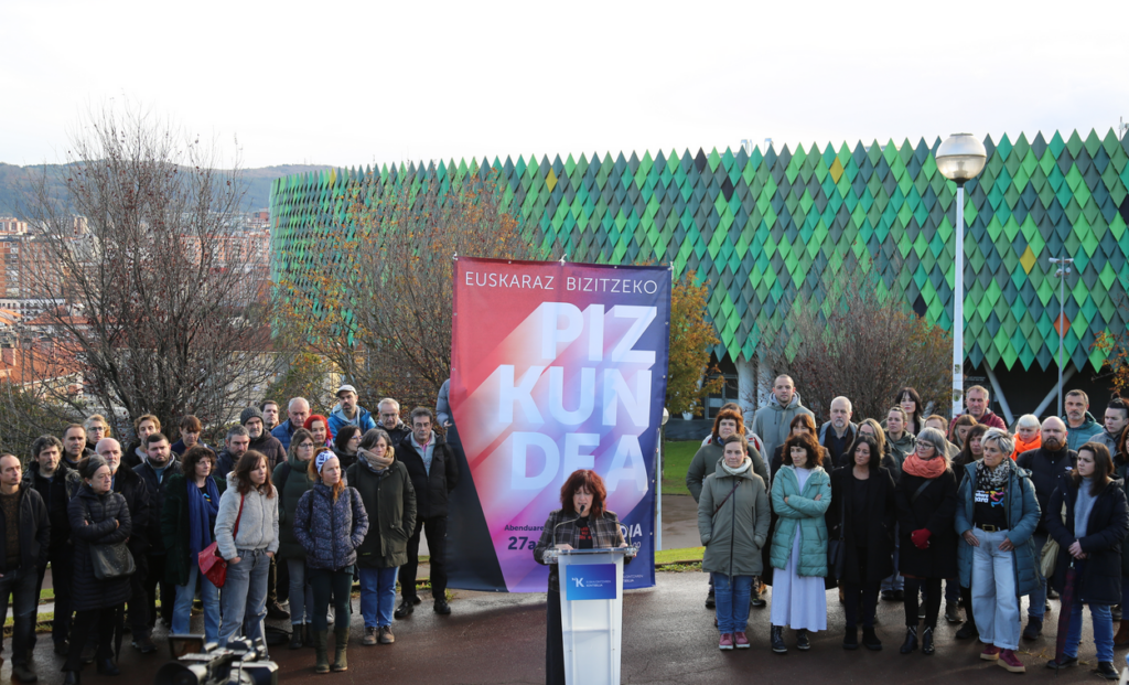 Euskalgintzaren Kontseiluak euskara larrialditik ateratzeko bide-orria aurkeztu du, Euskararen Egunaren atarian